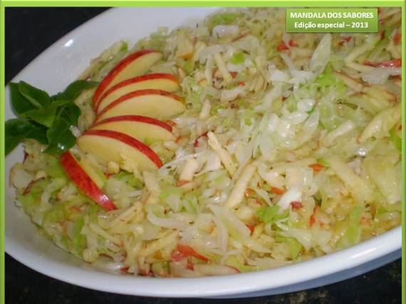 Slada de repolho com maça