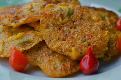 mini-hamburguer-de-milho-com-mandiokejo